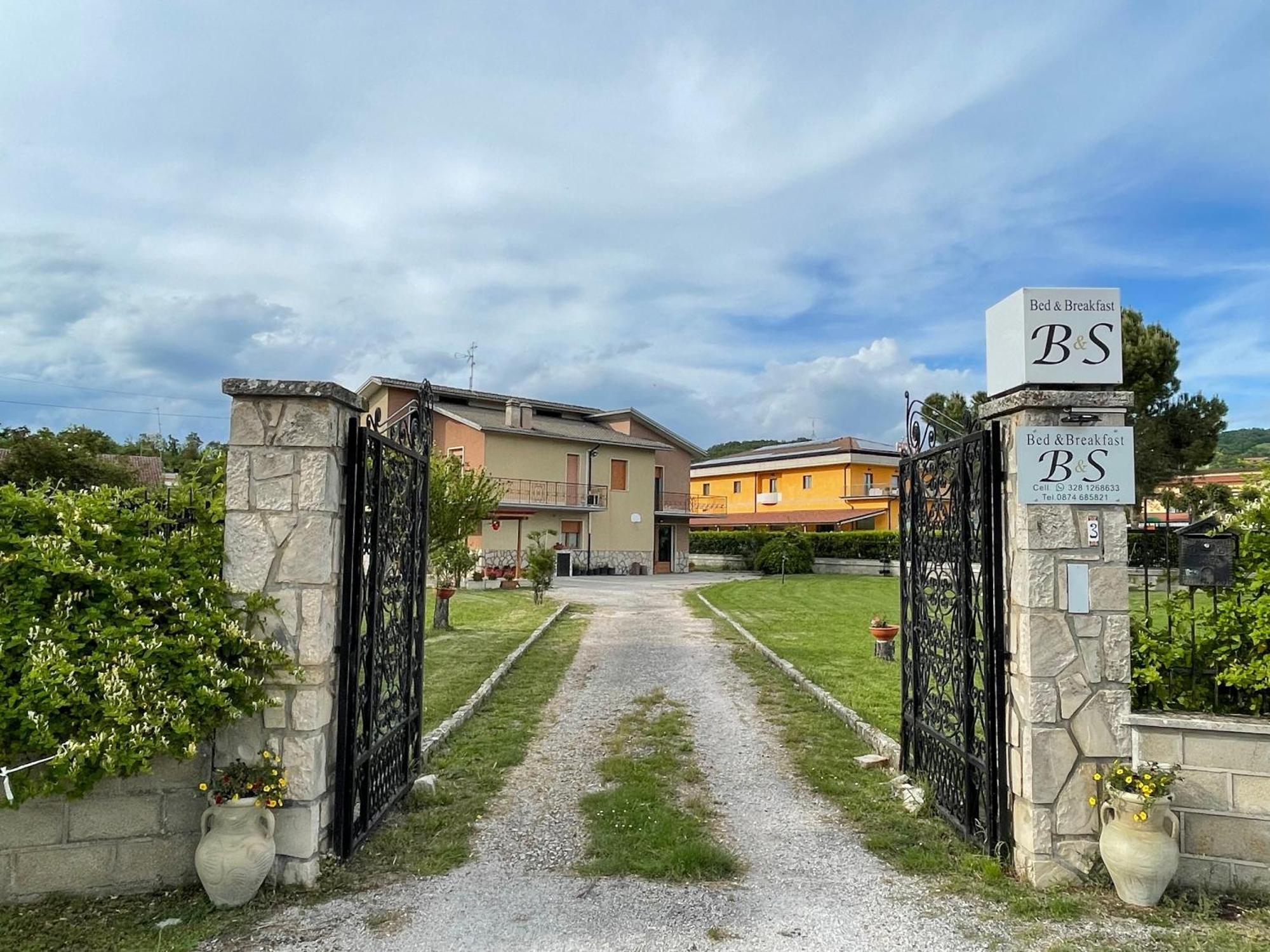 B&S Bed & Breakfast Vinchiaturo Luaran gambar